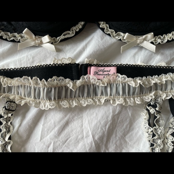 SOLD Agent Provocateur Black lace/ivory chiffon bra & suspender Size small NWOT - Picture 7 of 9